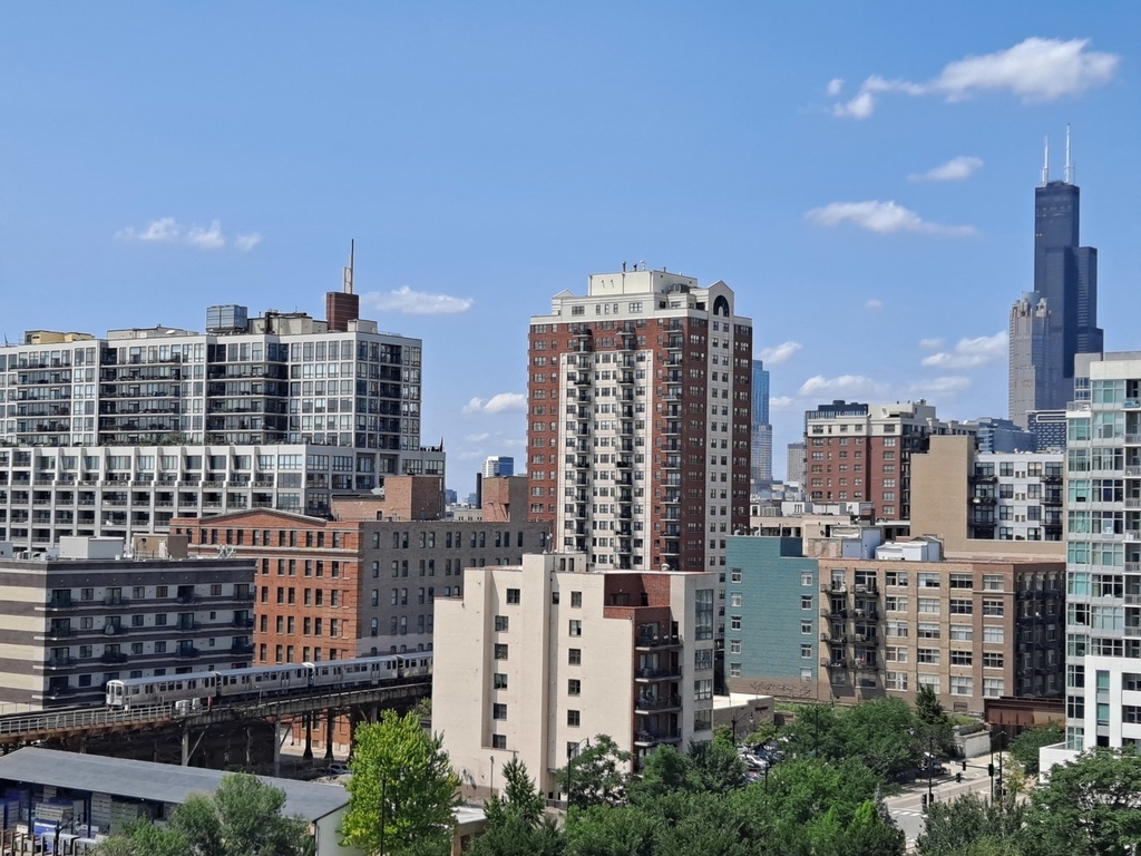 360 E Randolph Street - Photo 35