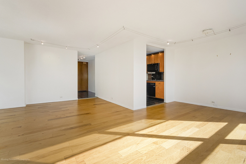 360 E Randolph Street - Photo 15