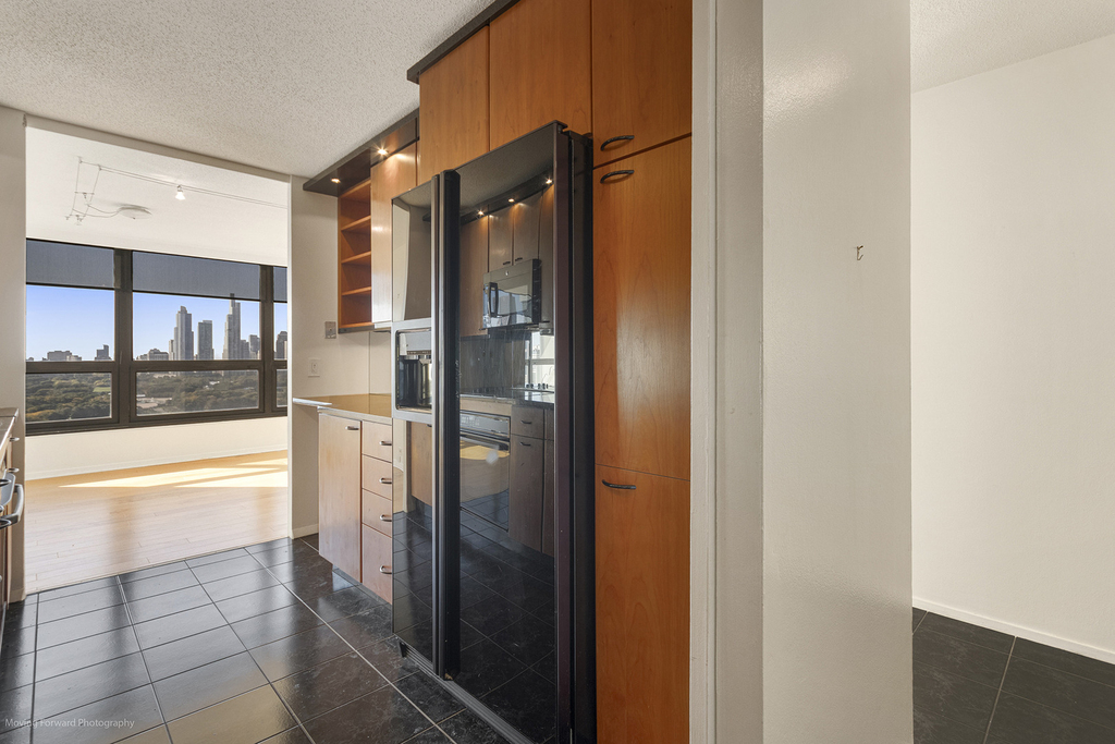 360 E Randolph Street - Photo 21