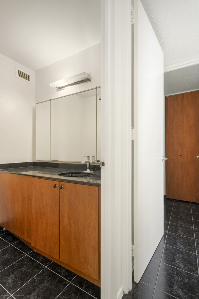 360 E Randolph Street - Photo 33