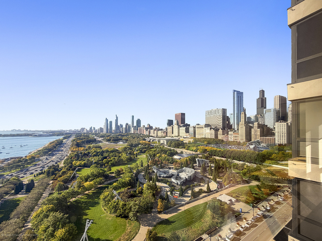 360 E Randolph Street - Photo 9