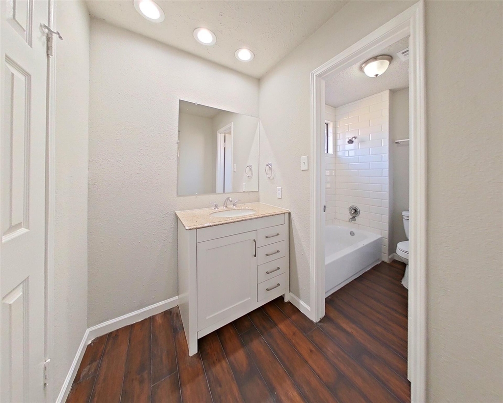 11210 Camphorwood Drive - Photo 16