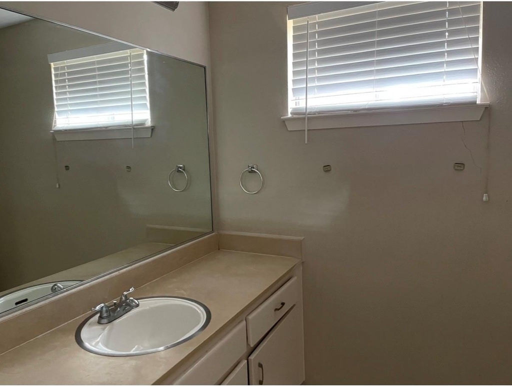 10734 Braewick Drive - Photo 11