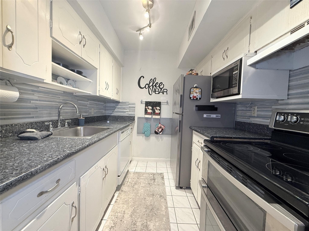 5861 Inwood Drive - Photo 6