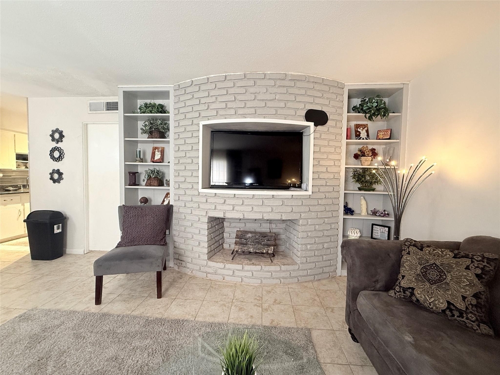 5861 Inwood Drive - Photo 3