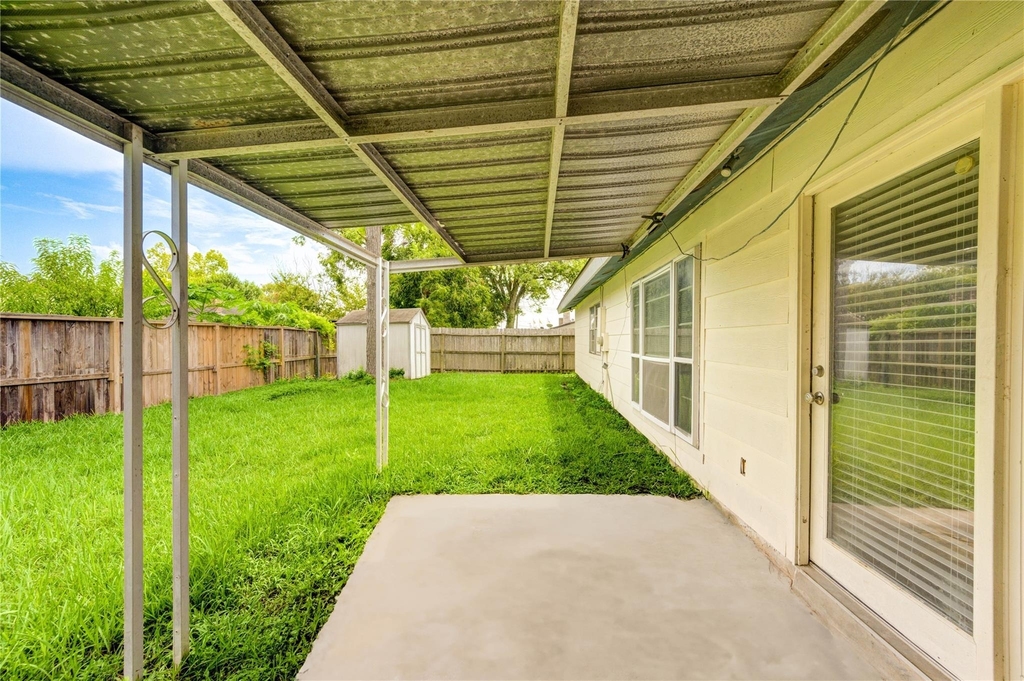 10523 Towne Square Road - Photo 29