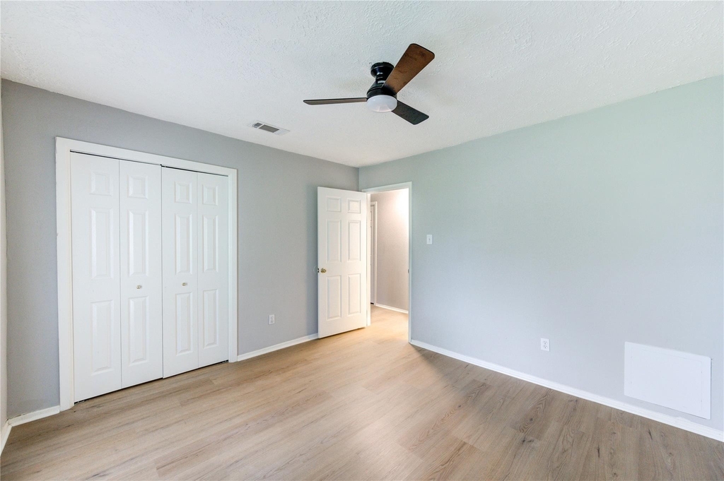 10523 Towne Square Road - Photo 21
