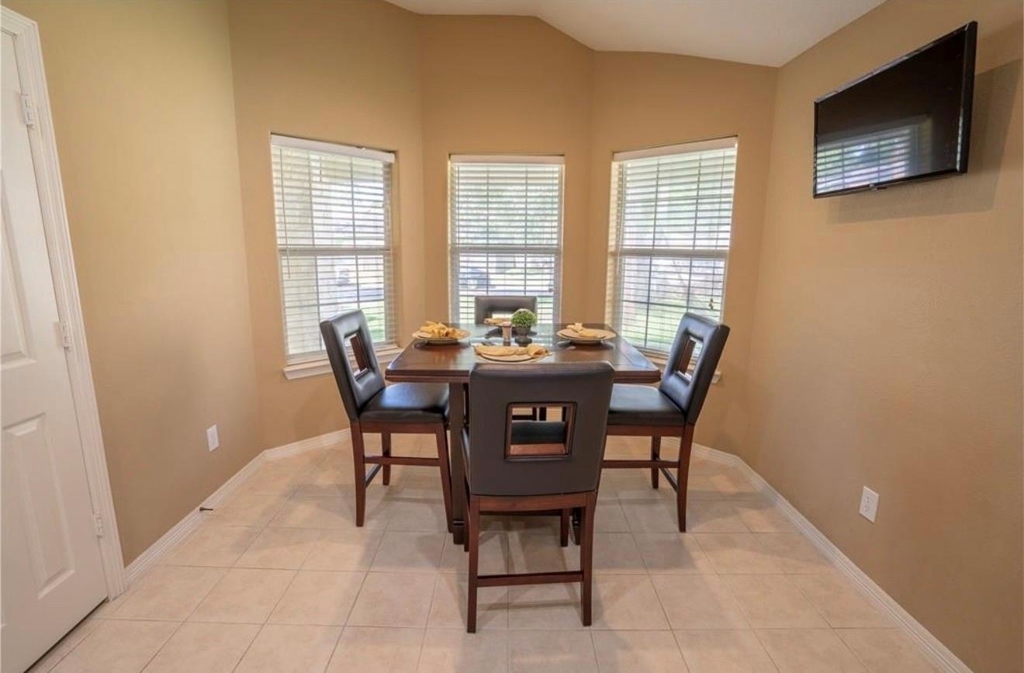 16706 Camber Court - Photo 5