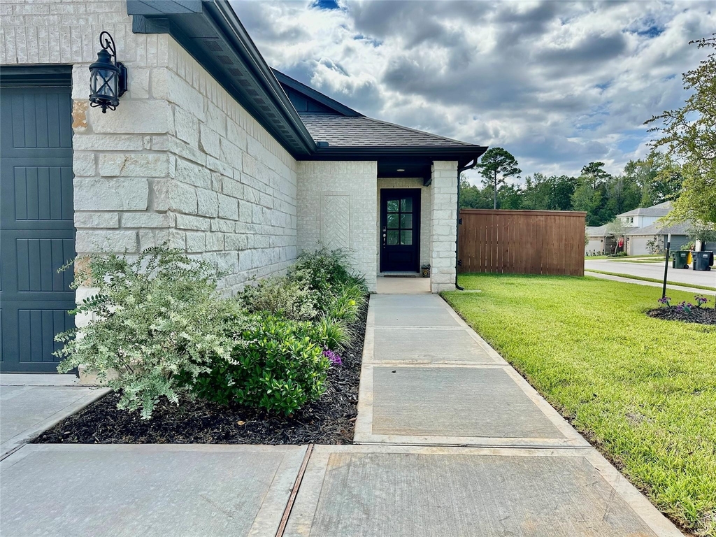 1753 Cayden Oak - Photo 1