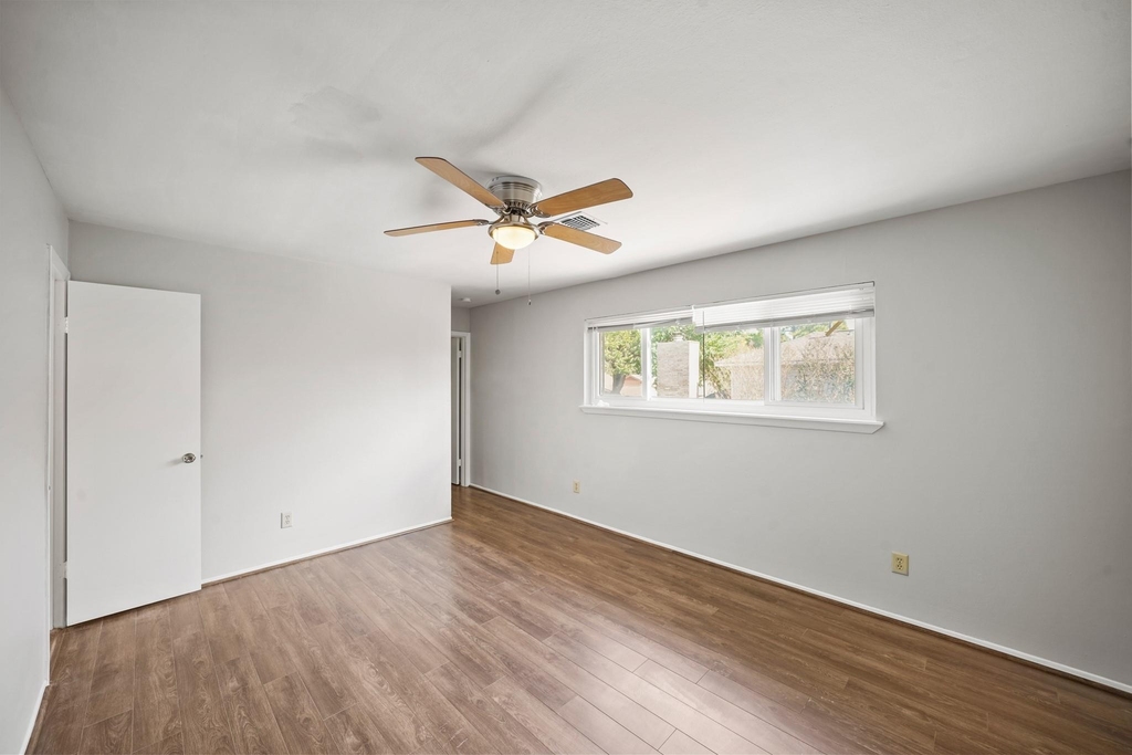 10814 Sugar Hill Drive - Photo 17