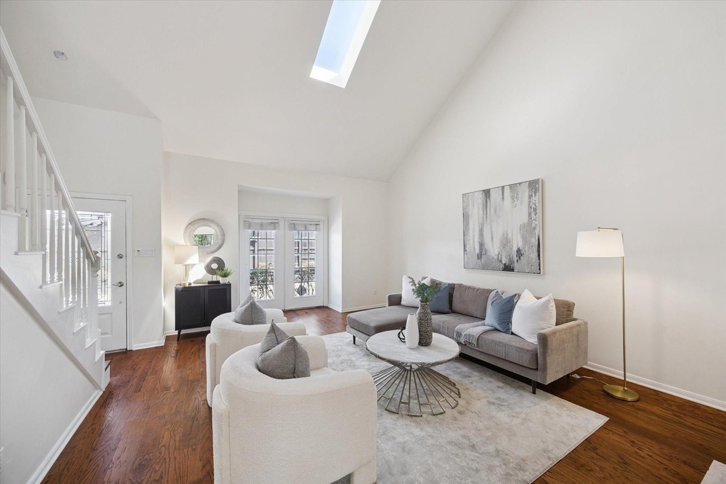 2422 Nantucket Drive - Photo 1