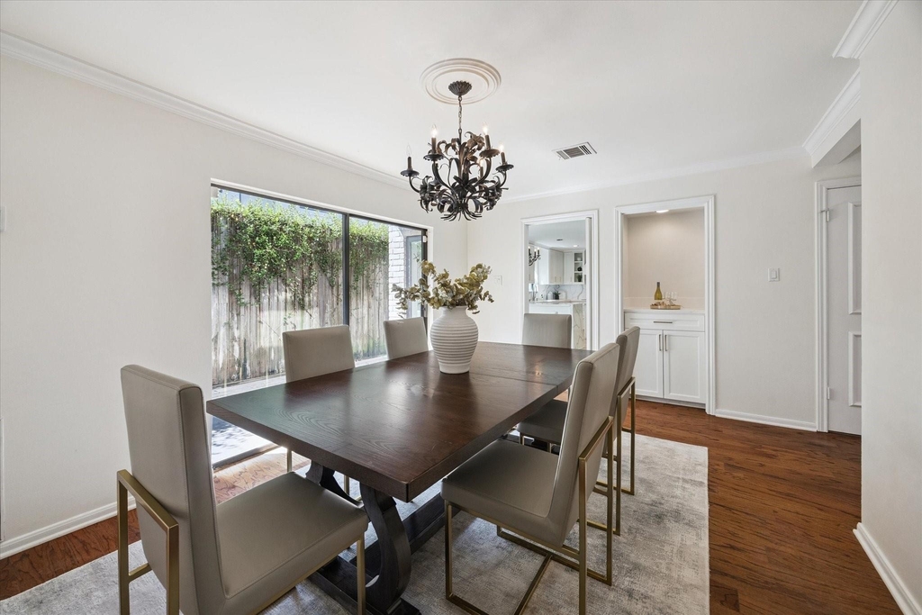 2422 Nantucket Drive - Photo 2