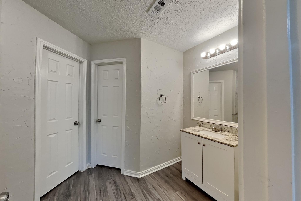 9606 Yearling Circle - Photo 9