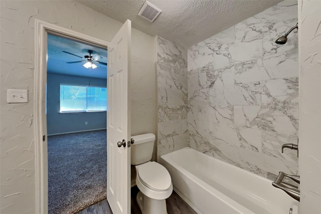 9606 Yearling Circle - Photo 10