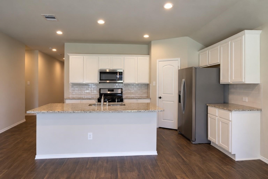2903 Arbors Edge Court - Photo 2