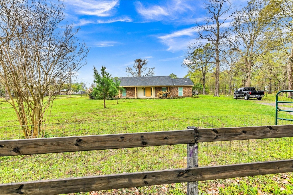 481 County Road 2084 - Photo 0