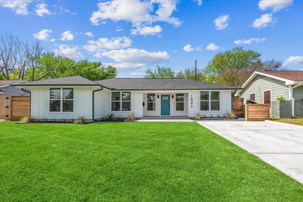 1845 Huge Oaks Street - Photo 0
