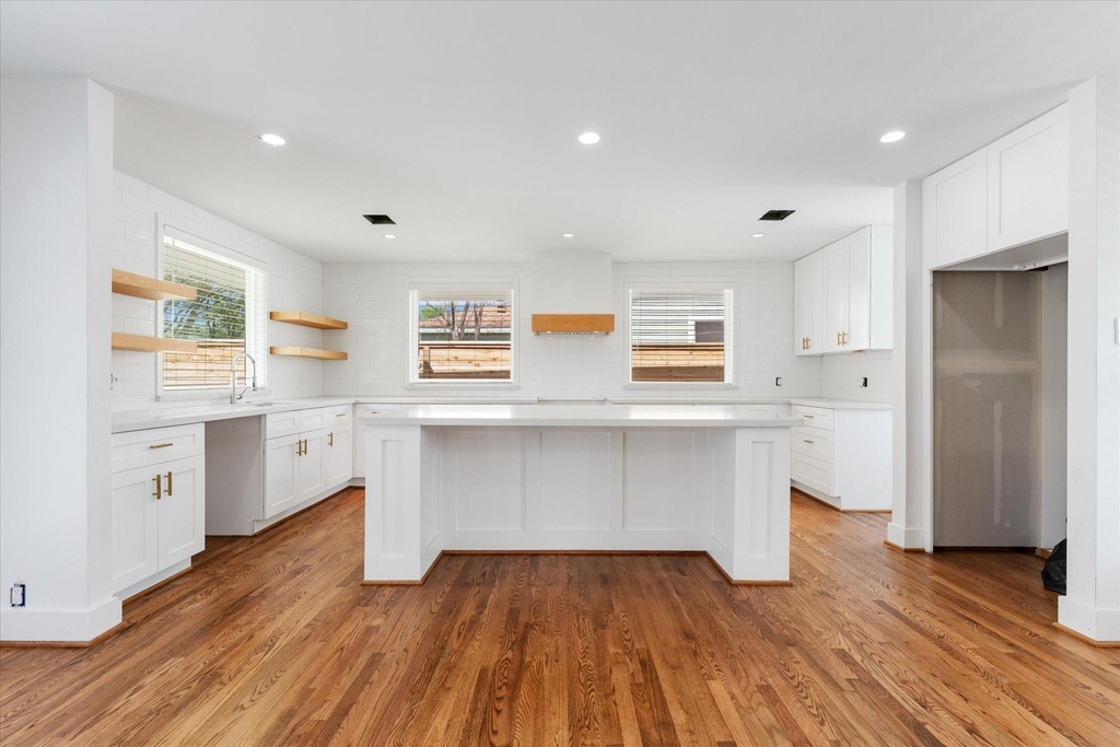 1845 Huge Oaks Street - Photo 7
