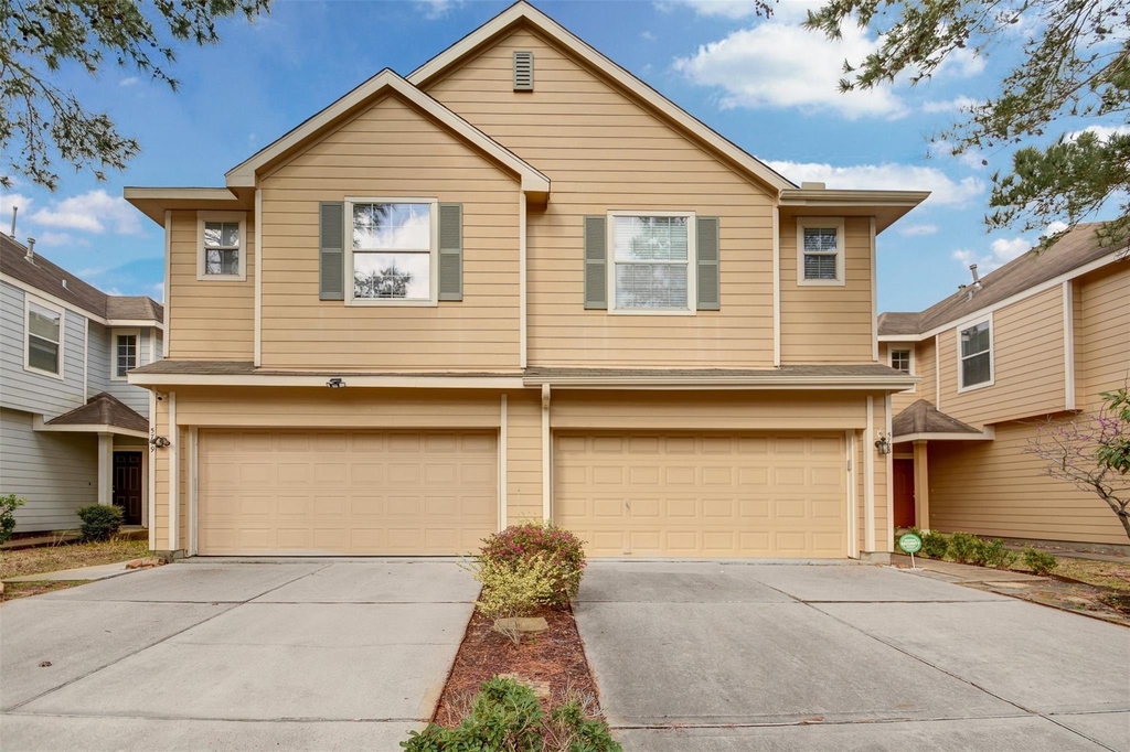 5723 Vinemont Lane - Photo 0