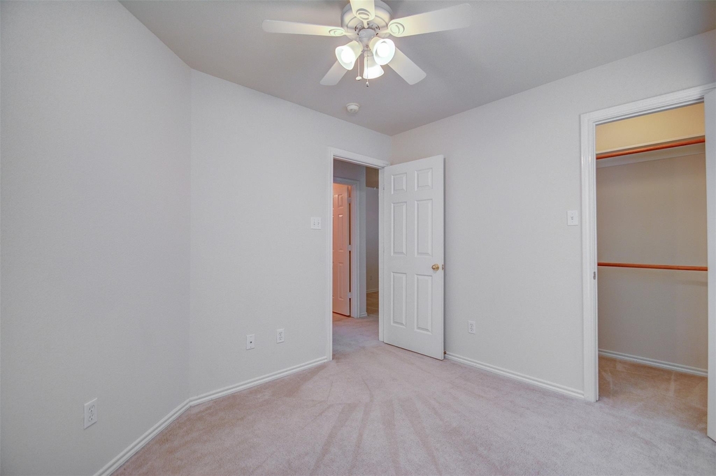 5723 Vinemont Lane - Photo 10