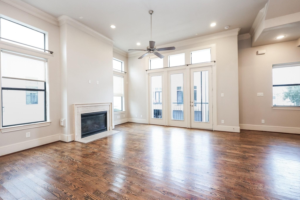 8822 Lakeshore Bend Drive - Photo 6