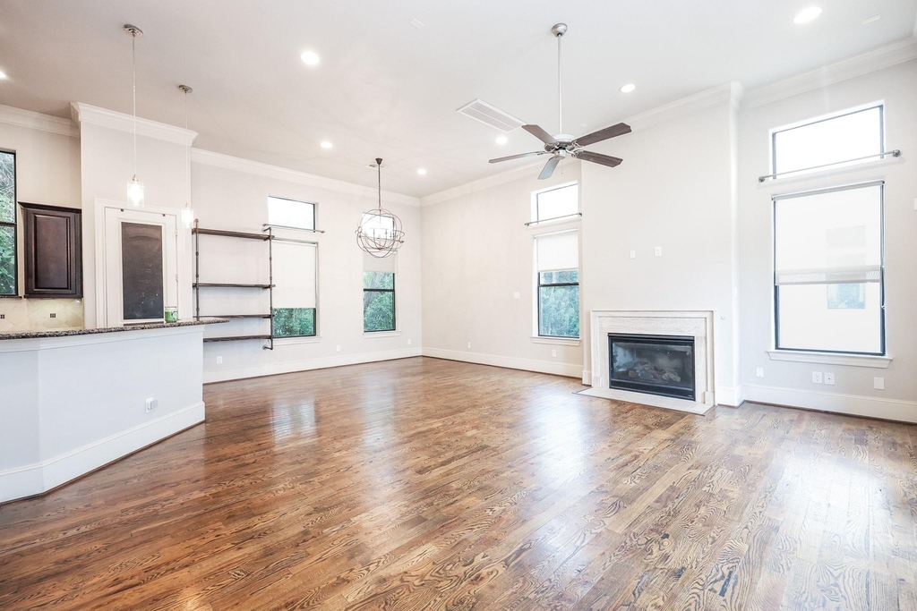 8822 Lakeshore Bend Drive - Photo 7