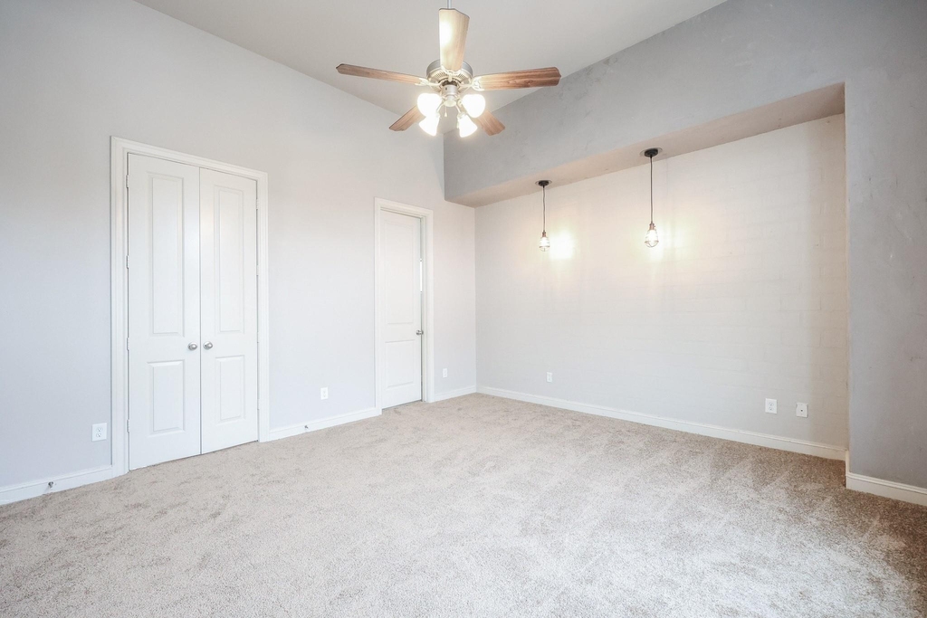 8822 Lakeshore Bend Drive - Photo 16