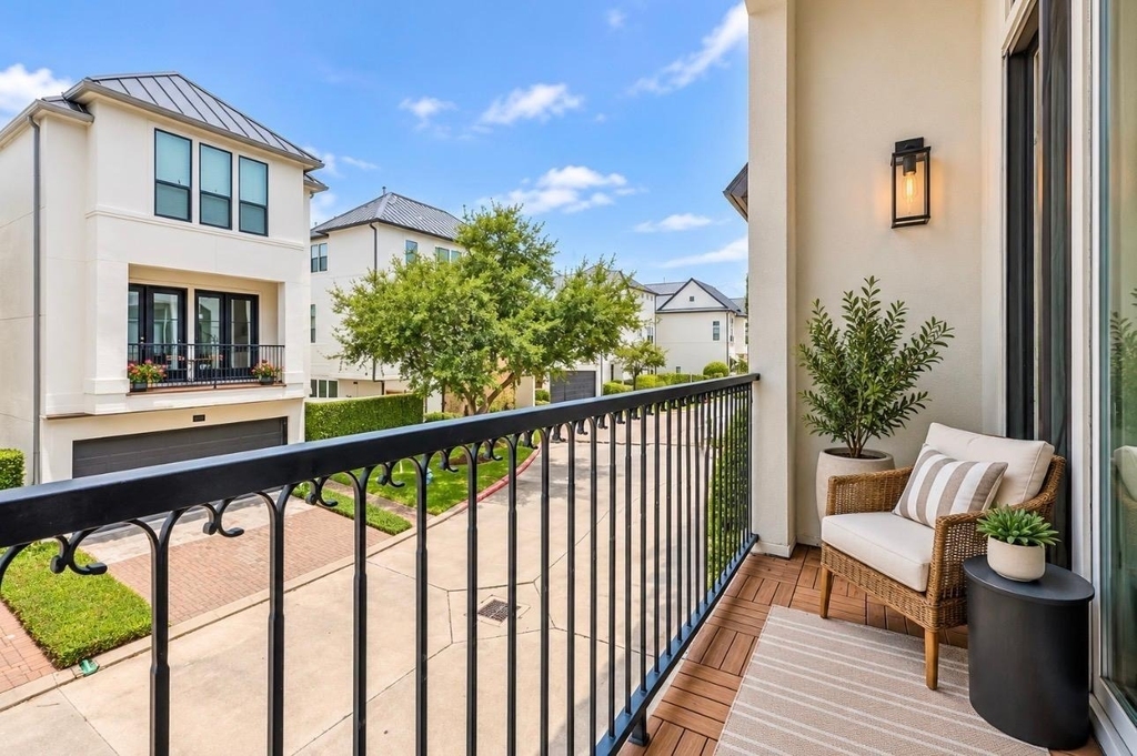 8822 Lakeshore Bend Drive - Photo 38
