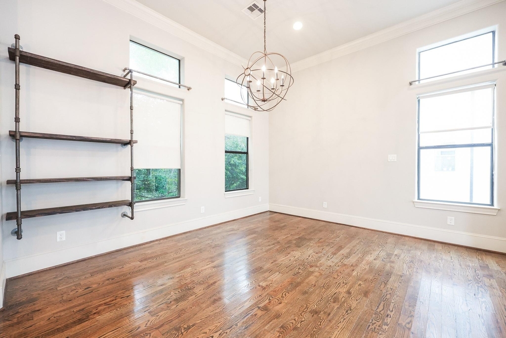 8822 Lakeshore Bend Drive - Photo 8