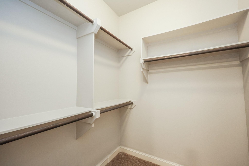 8822 Lakeshore Bend Drive - Photo 28