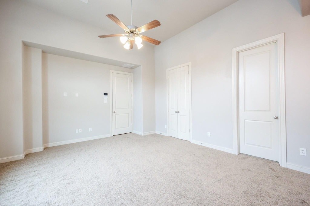 8822 Lakeshore Bend Drive - Photo 22