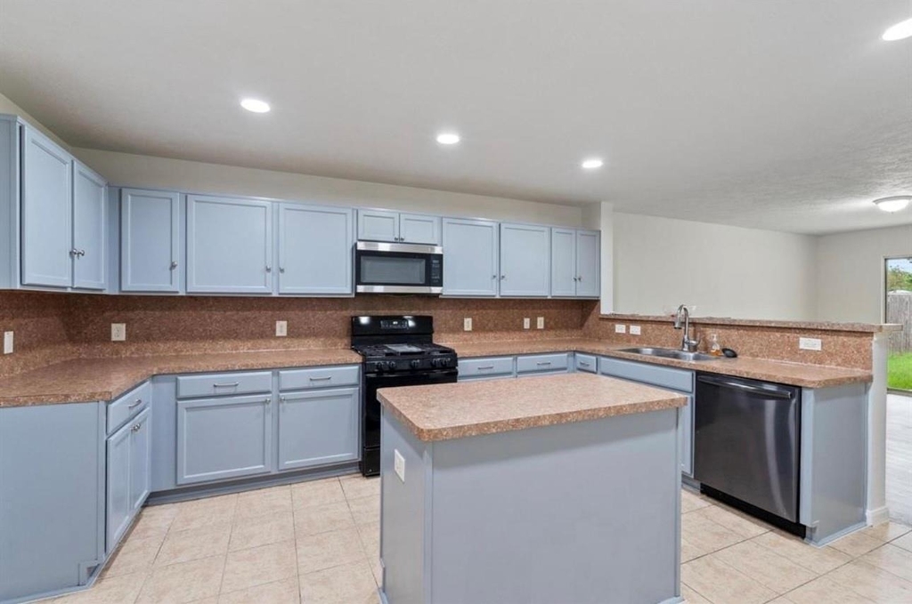 16119 Peach Bluff Lane - Photo 7