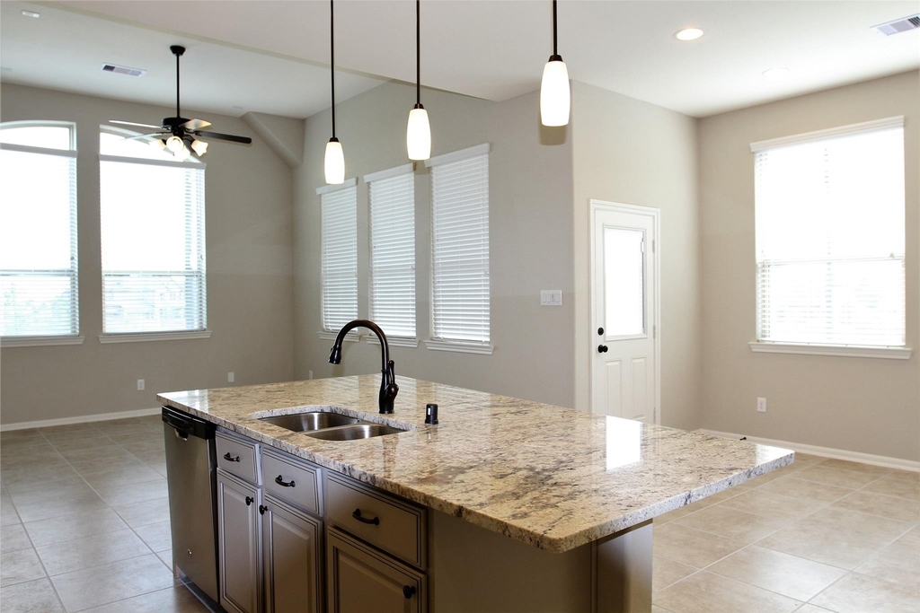 12102 La Strada Street - Photo 8