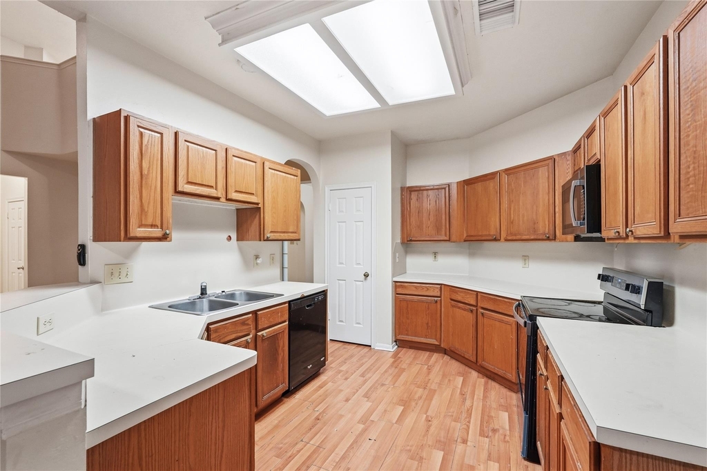14203 Torrey Forest Drive - Photo 15