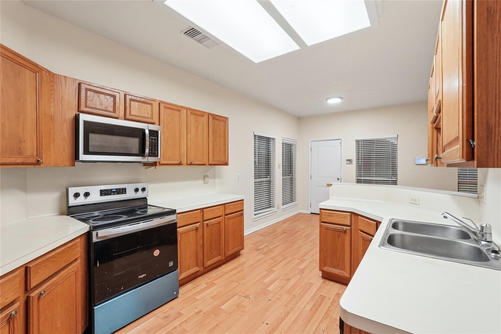 14203 Torrey Forest Drive - Photo 16