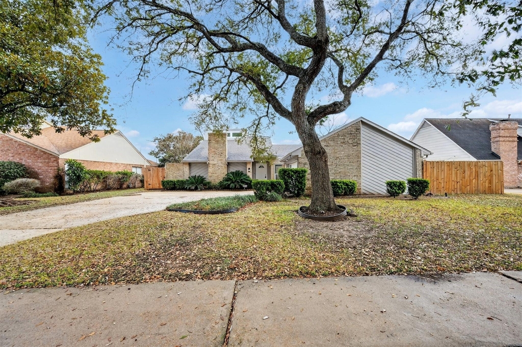 12303 Shelwick Drive - Photo 5