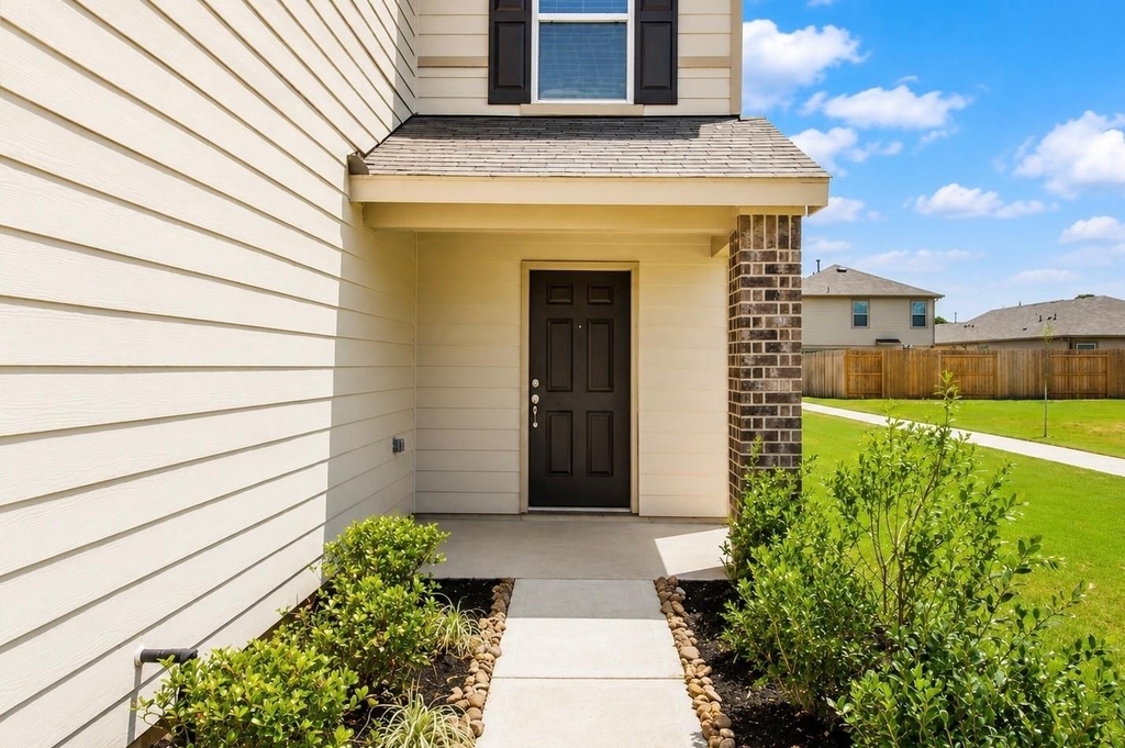 22554 Pinecone Forest Lane - Photo 2