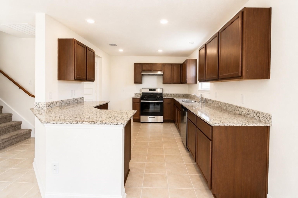 22554 Pinecone Forest Lane - Photo 6