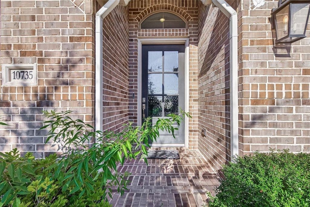 10735 Lacaille Lane - Photo 3