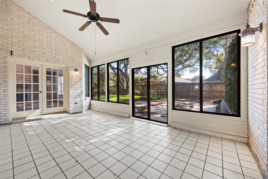 18227 Longmoor Drive - Photo 9