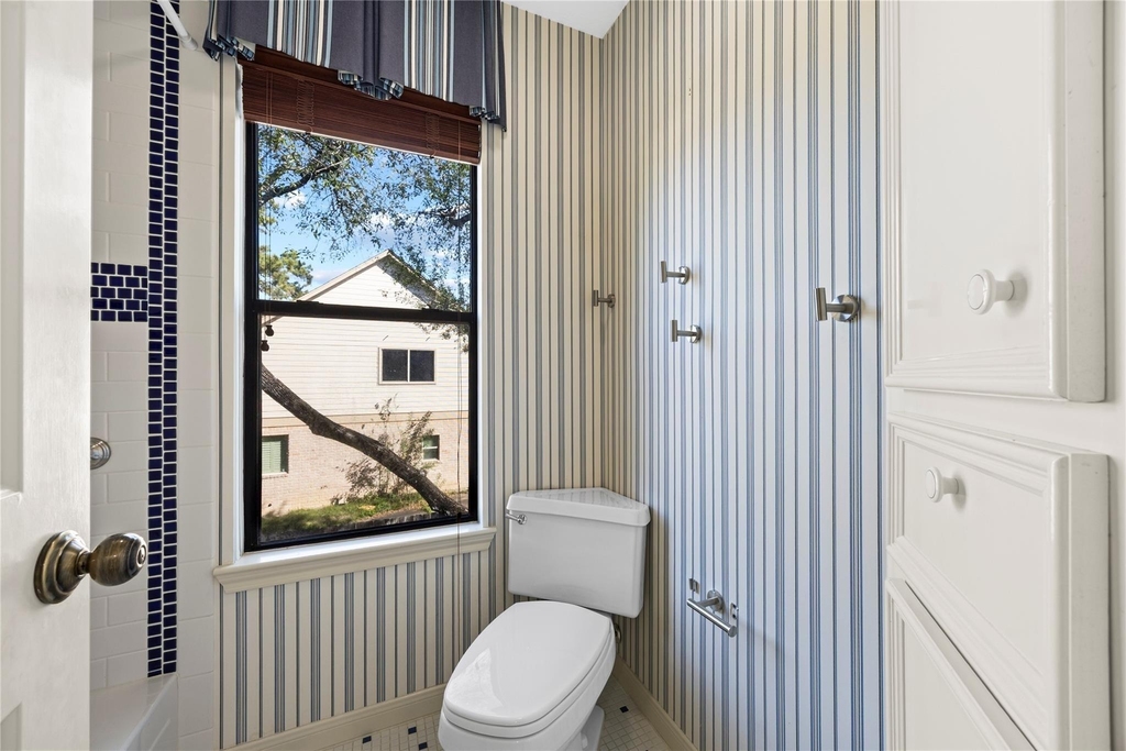 18227 Longmoor Drive - Photo 15