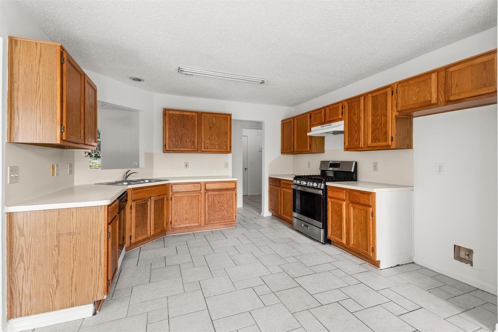 17023 Boyton Lane - Photo 5