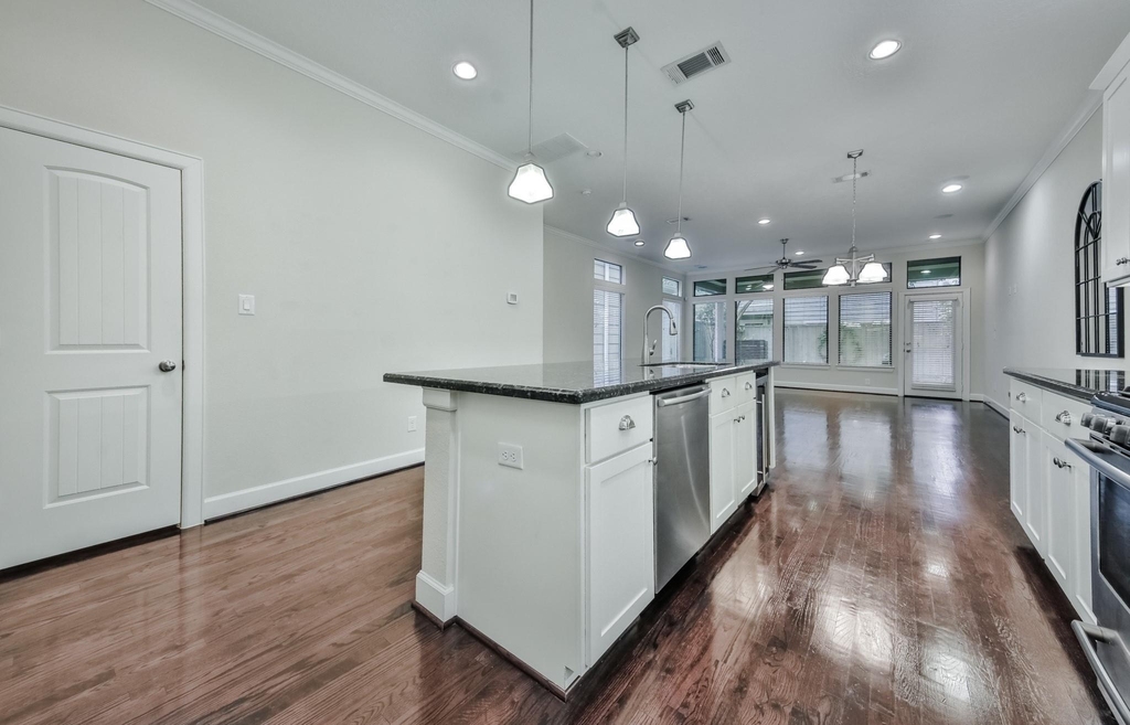5337 Kansas Street - Photo 11