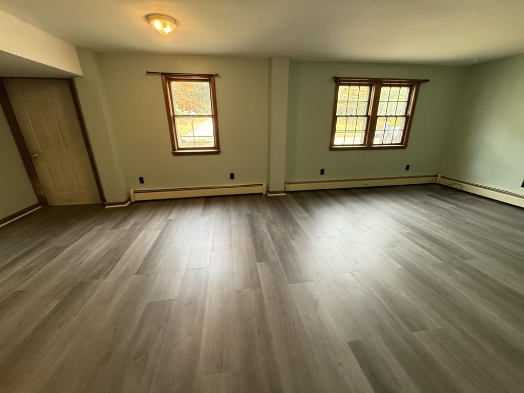 233 South - Photo 8