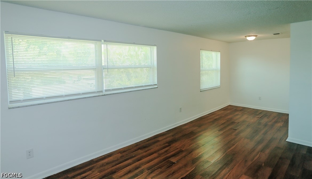 4331 Glenwood - Photo 2