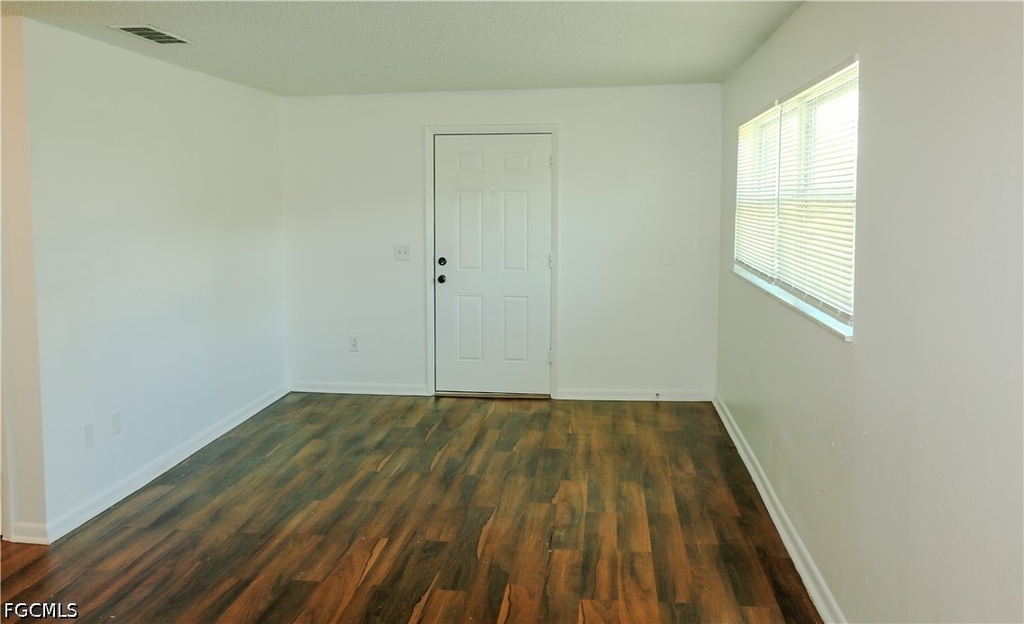 4331 Glenwood - Photo 1