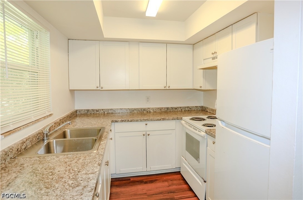 4331 Glenwood - Photo 4