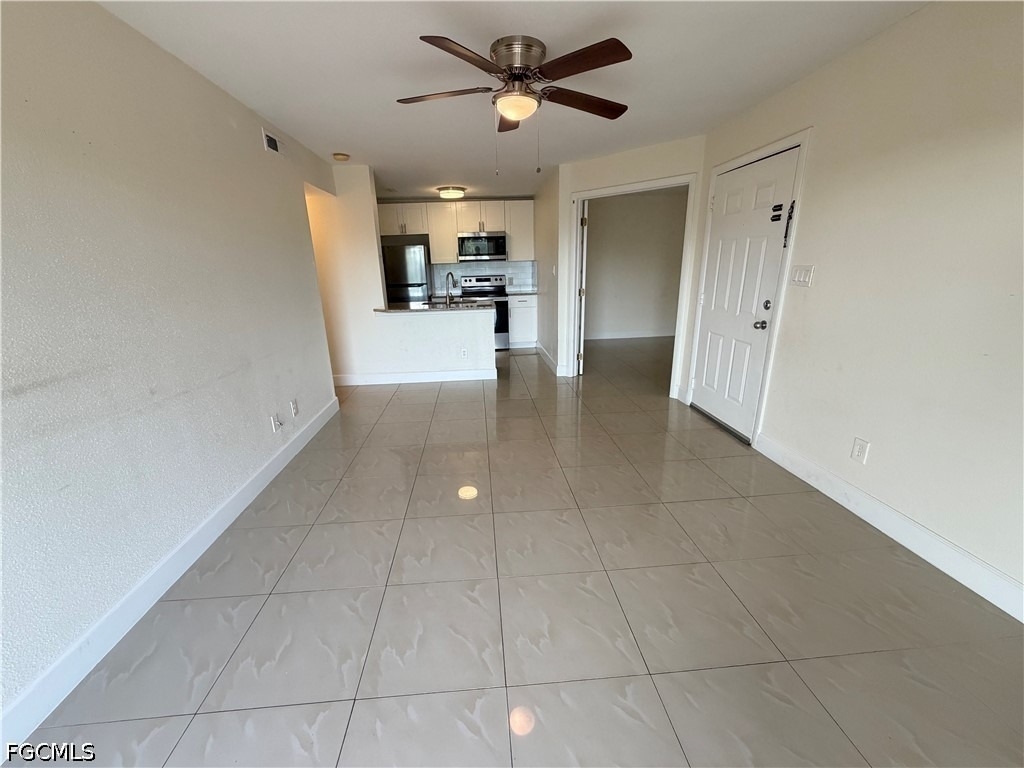 2929 Winkler Avenue - Photo 0