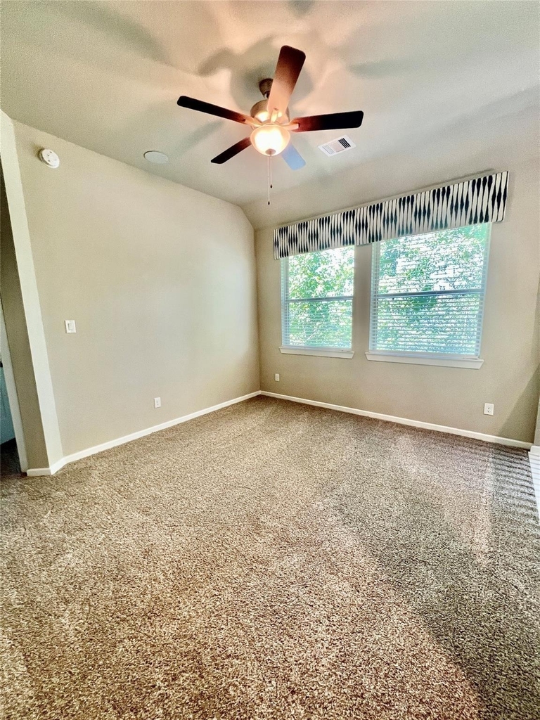 110 Handley Drive - Photo 8