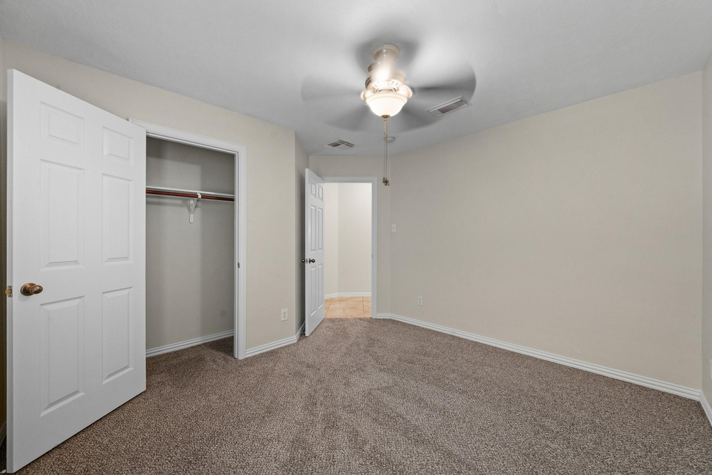 7418 Parkcross Place - Photo 19